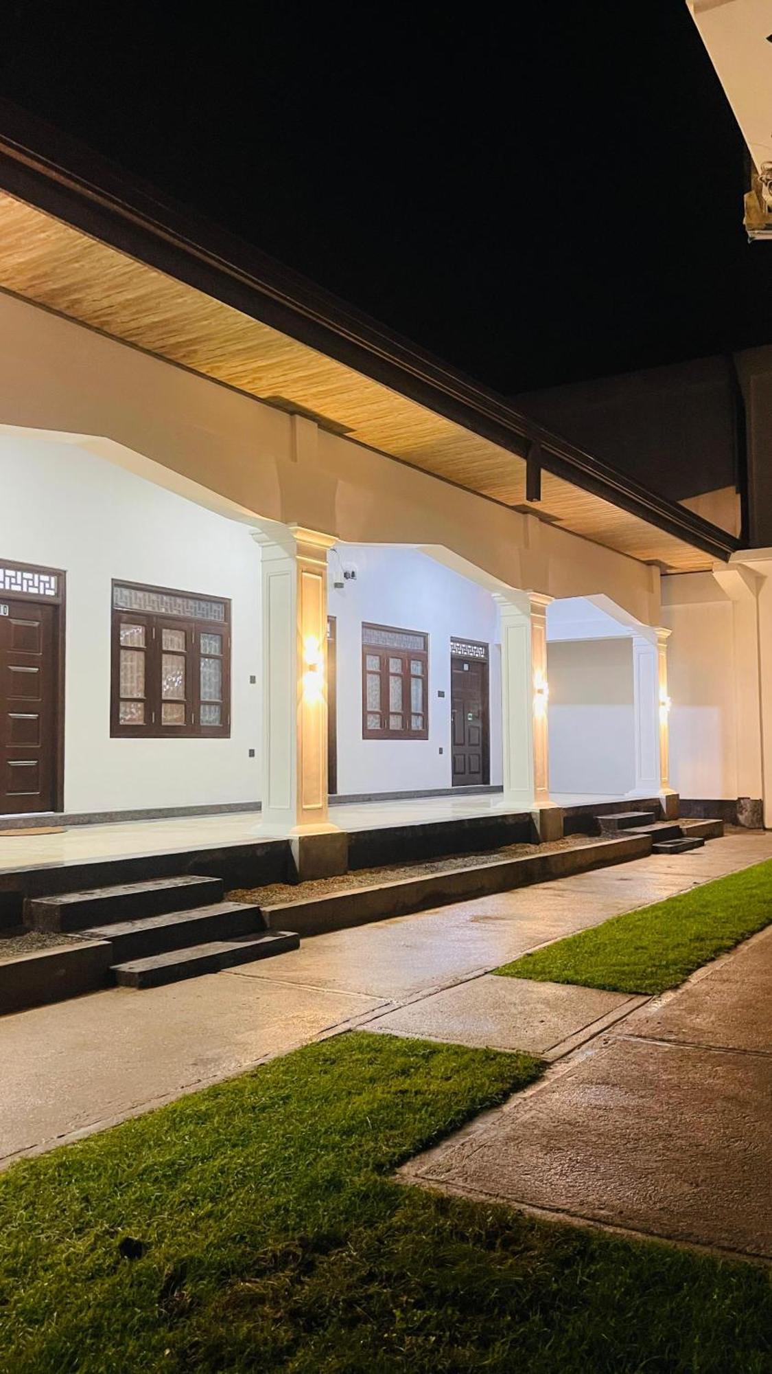 The Sanctum Hotel Talaimannar Екстериор снимка